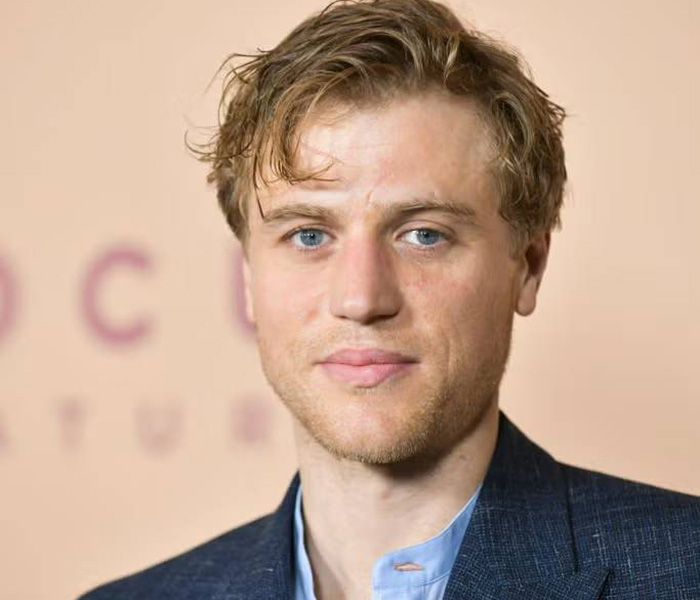 Johnny Flynn Plays George Mallory in Tenzing (2026)
